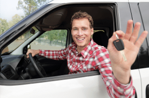 Tu ne dois avoir aucune idée préconçue. Sinon, tu risques de commettre une des 5 erreurs à éviter lors de l’achat de ta première voiture. Quoi qu'il en soit, si tu achètes une voiture en ce moment même, je te conseille de te balader sur notre site web. Tu pourras y trouver: Un outil de recherche multiplateformes des meilleures annonces Un guide d'achat qui regroupe les meilleurs conseils pour faire une bonne affaire Et si tu as déjà trouvé ton auto, réserve une inspection avec un expert Kiwiz ! C'est la meilleure manière de ne pas te faire arnaquer 🙂 Si tu as des questions ou recommandations, n’hésite pas à les partager en commentaires! On espère t'avoir aidé 😊 À bientôt !